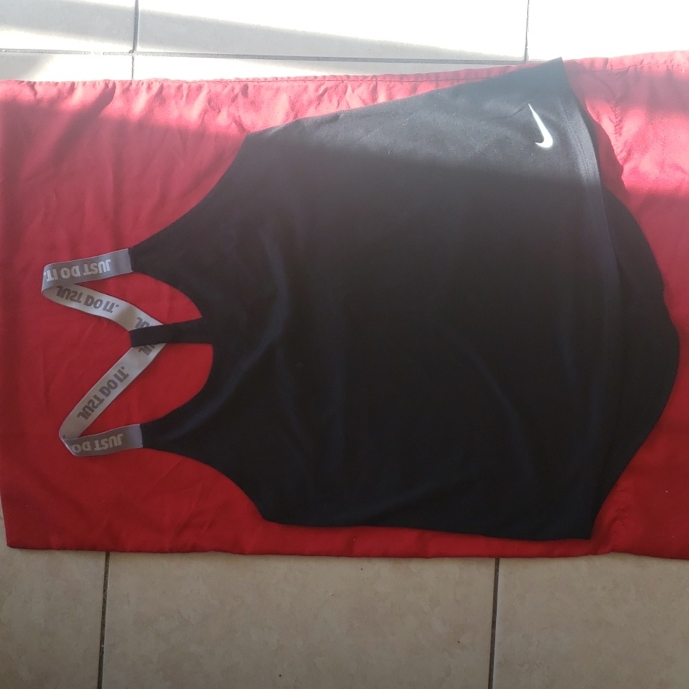 Nike women dry fit workout shirt